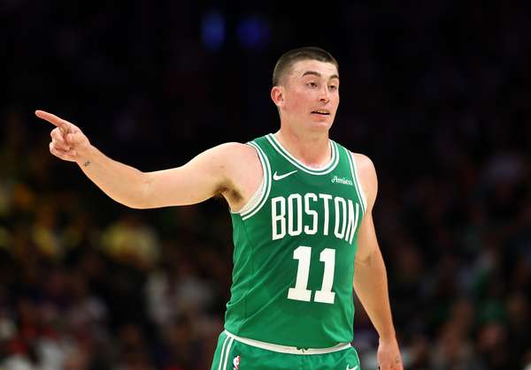 板凳奇兵普理查德打疯了！12投9中轰22分 正负值+40碾压全场